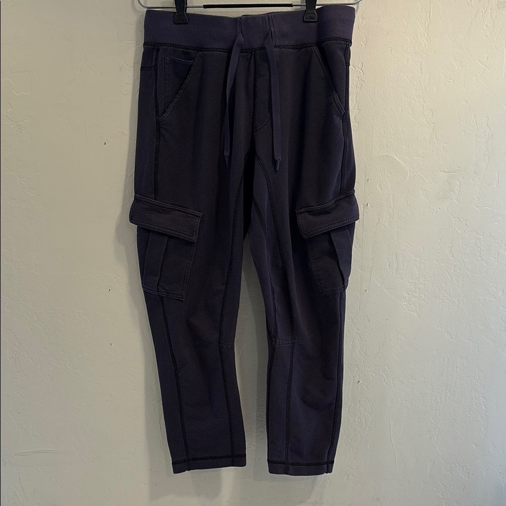 Lululemon Cargo Sweatpants Capris - Deep Blue/Purple Size 8